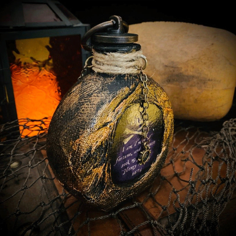 Schädel Piraten Rumflasche aus Harz